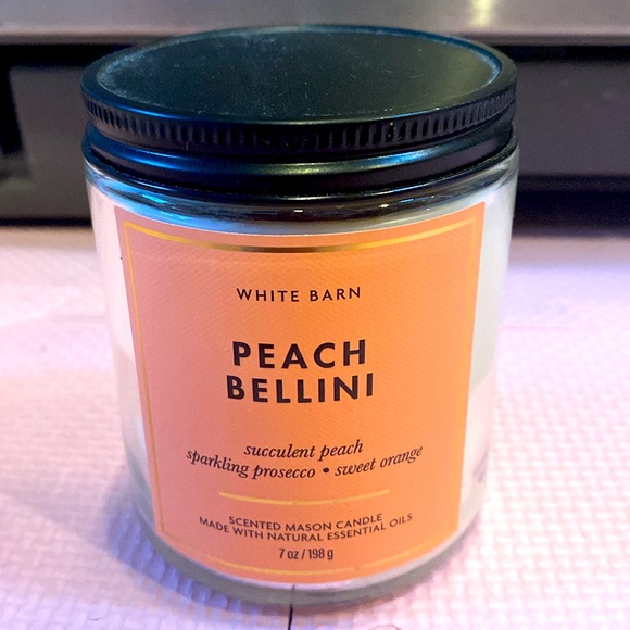 PEACH ๐ BELLINI SINGLE WICK CANDLE. SMELLS YUMMYYYY! ๐ - Picture 2 of 6